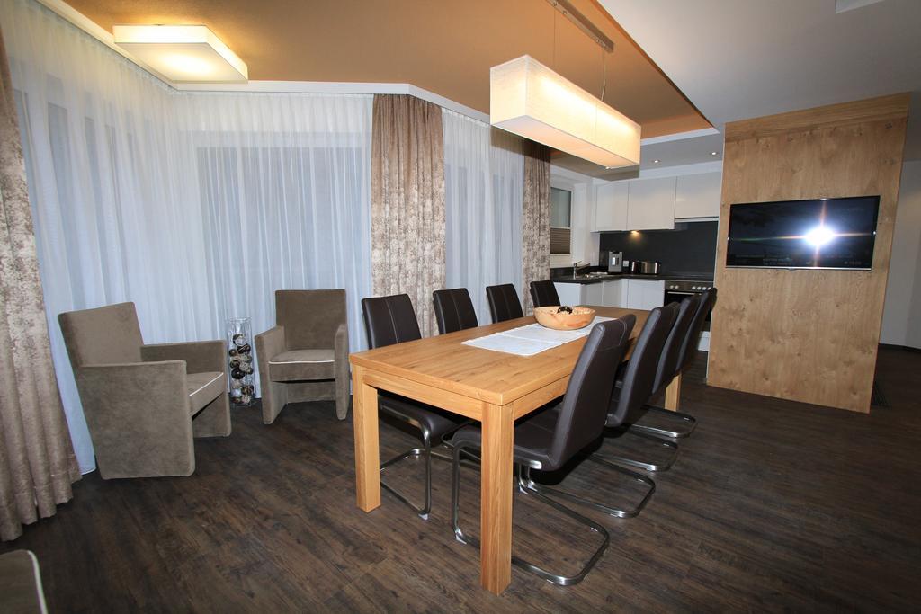 Relax Apartments Ischgl Ruang foto