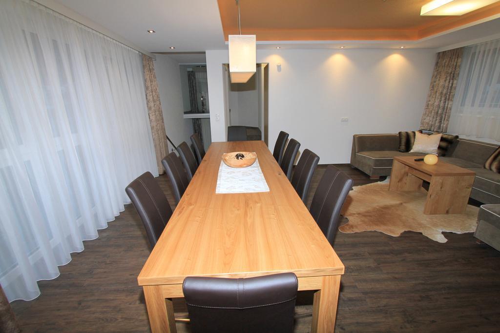 Relax Apartments Ischgl Ruang foto